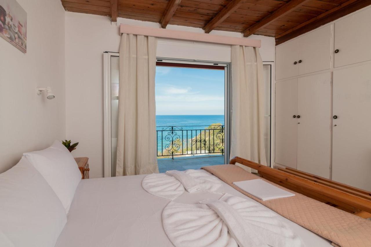 Agnadi Sea View Apartments Alikanás Eksteriør bilde
